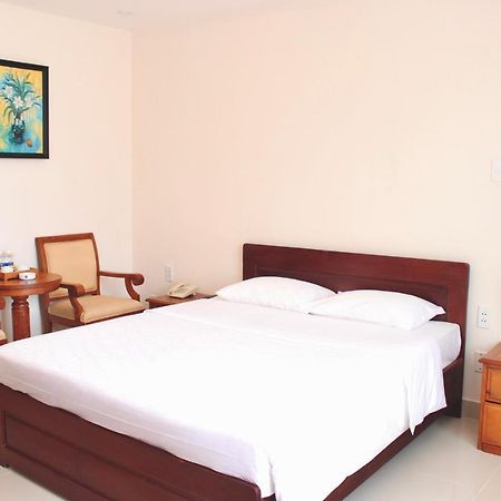 Tan Son Nhat 2 Hotel Ho Şi Min Exterior foto