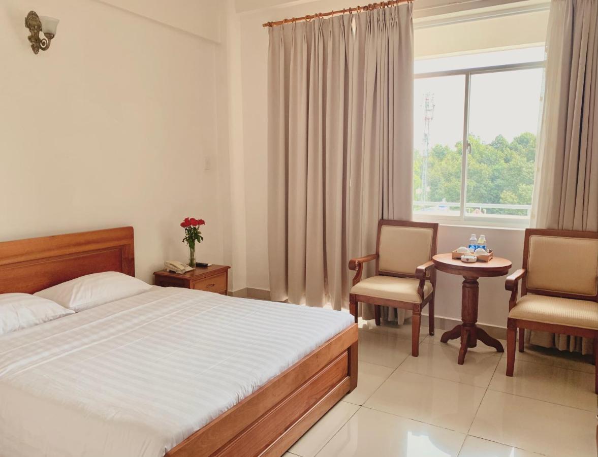 Tan Son Nhat 2 Hotel Ho Şi Min Exterior foto
