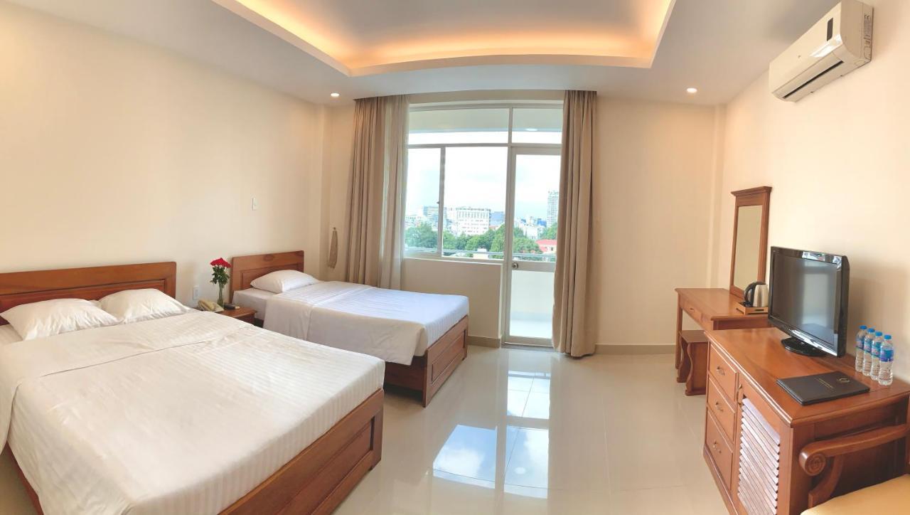 Tan Son Nhat 2 Hotel Ho Şi Min Exterior foto